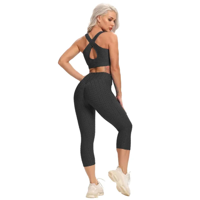 "Ultimate Yoga Powerhouse: Stylish Yoga Set - Sculpting Gym Top, Comfy High Waist Capri Leggings, Supportive Sports Bra - Perfect 2-Piece Athletic Wear Set"