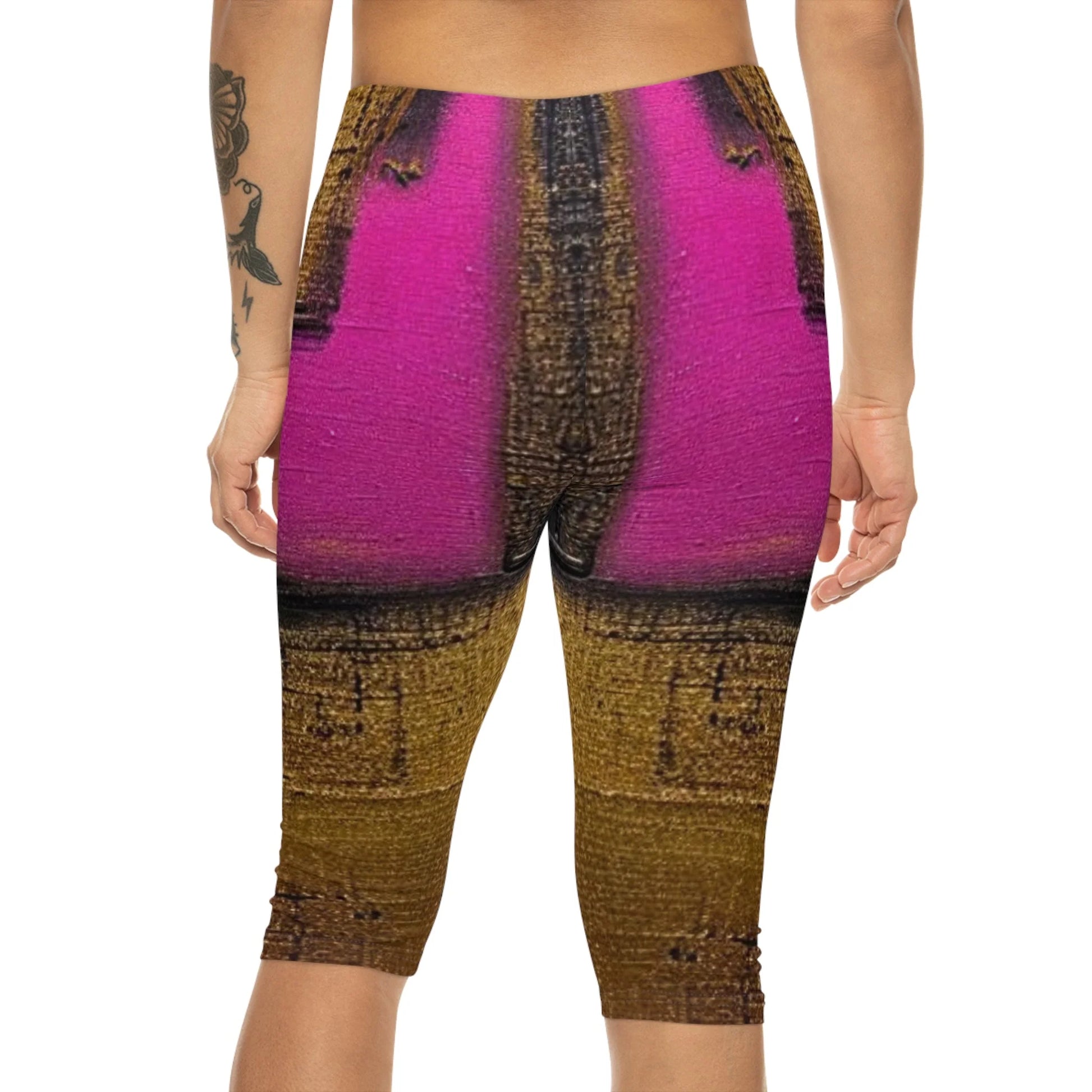 "Queennoble Women'S Capri Leggings - Stylish Golden Black Pink Design for the Fashion-Forward"