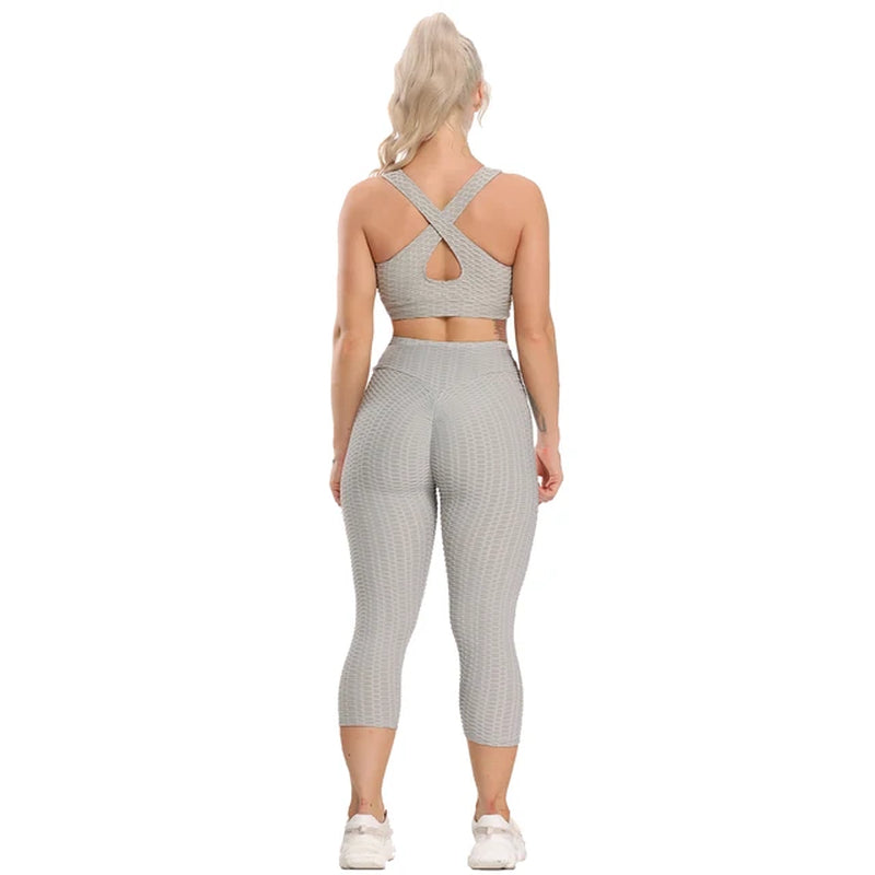 "Ultimate Yoga Powerhouse: Stylish Yoga Set - Sculpting Gym Top, Comfy High Waist Capri Leggings, Supportive Sports Bra - Perfect 2-Piece Athletic Wear Set"